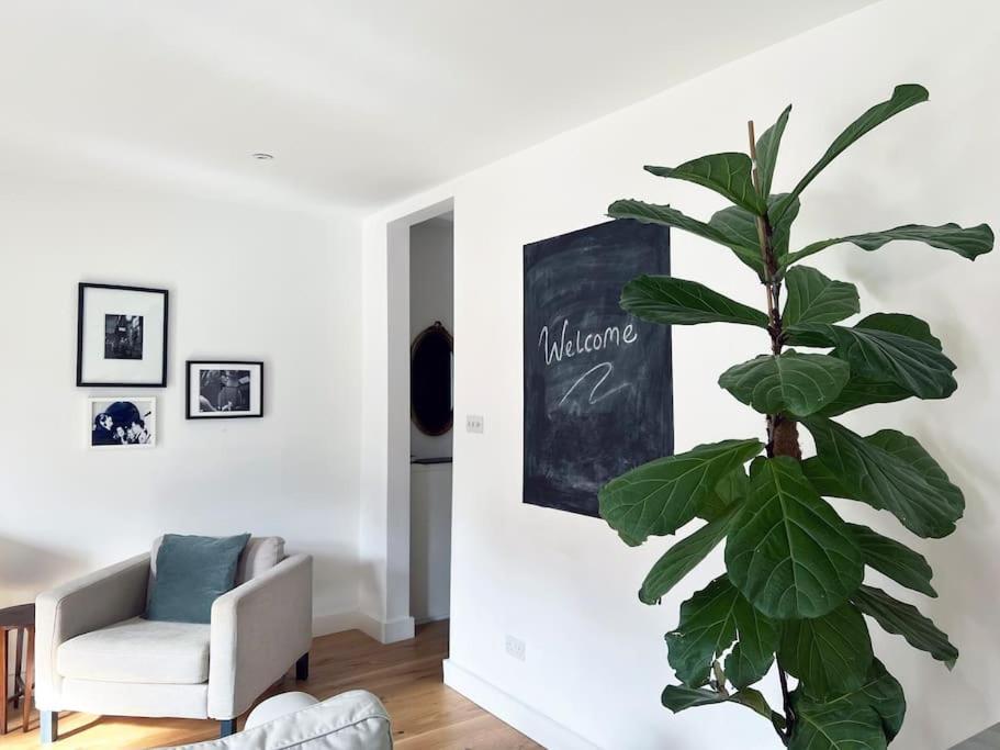 ברייטון Poets Rest, Free Parking, Ev Socket Fees Apply Walk To Beach מראה חיצוני תמונה